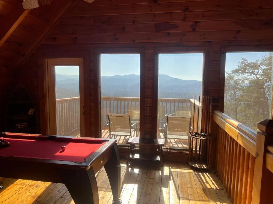 Willa Yogi'S Den: Breathtaking Views! 3 Min To Dollywood, On 1 Acre! Sevierville Zewnętrze zdjęcie